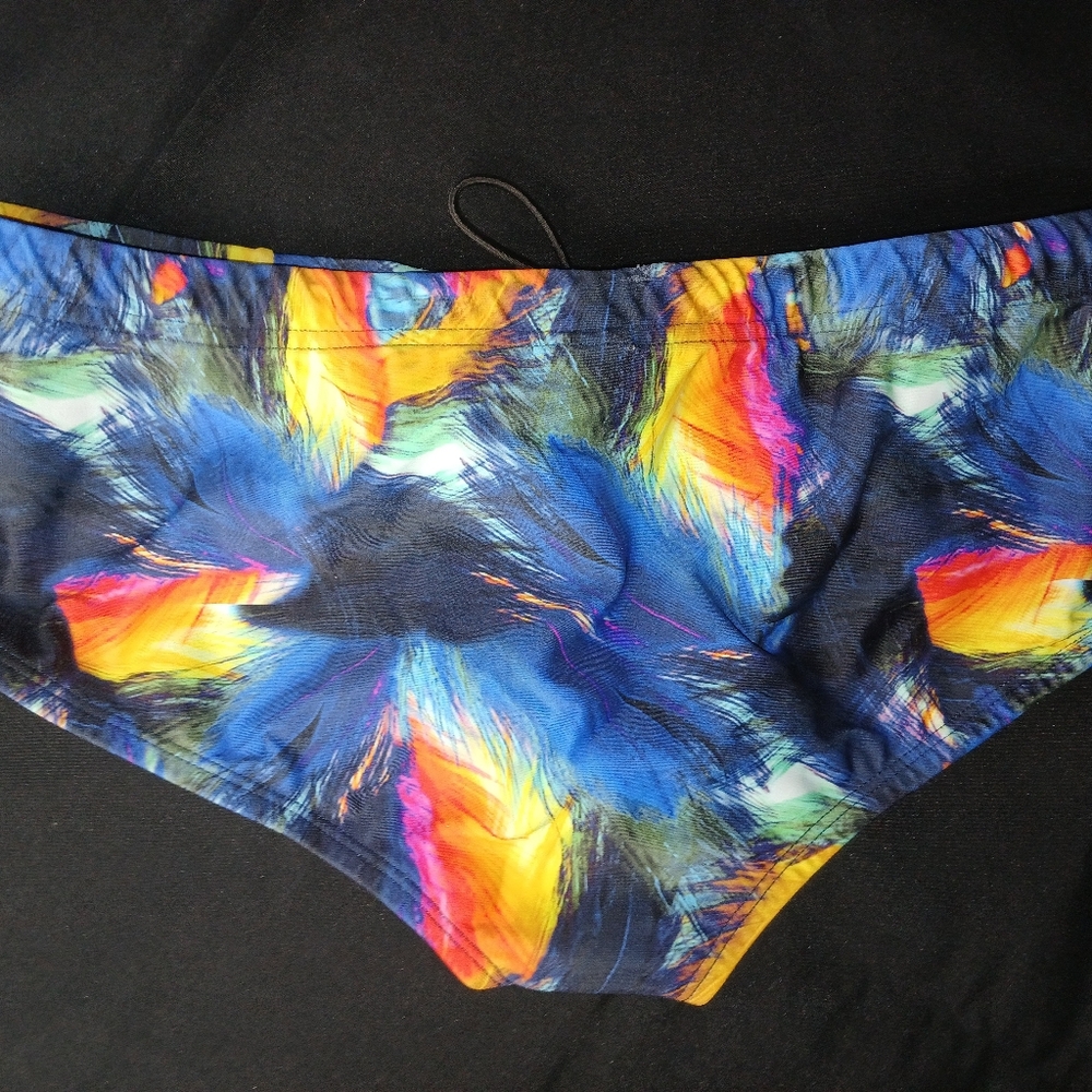 Colorful Men's Swim Briefs Size L - Picture 5 of 6